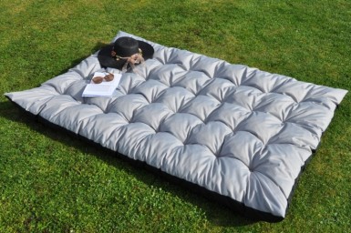 Matrace zahradní MAXI 180x115 cm šedá 336 voděodolná - DOPLŇKY - Polstry a polštáře - Deky a matrace